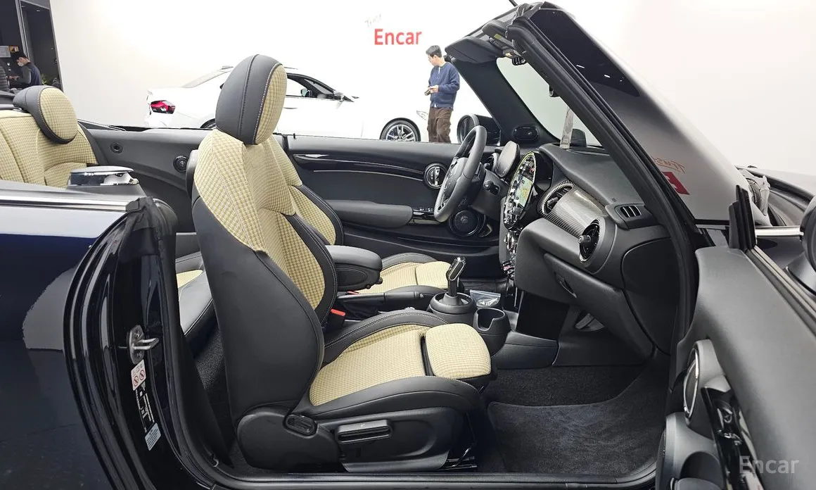 Фото 11 - Mini Cooper Convertible