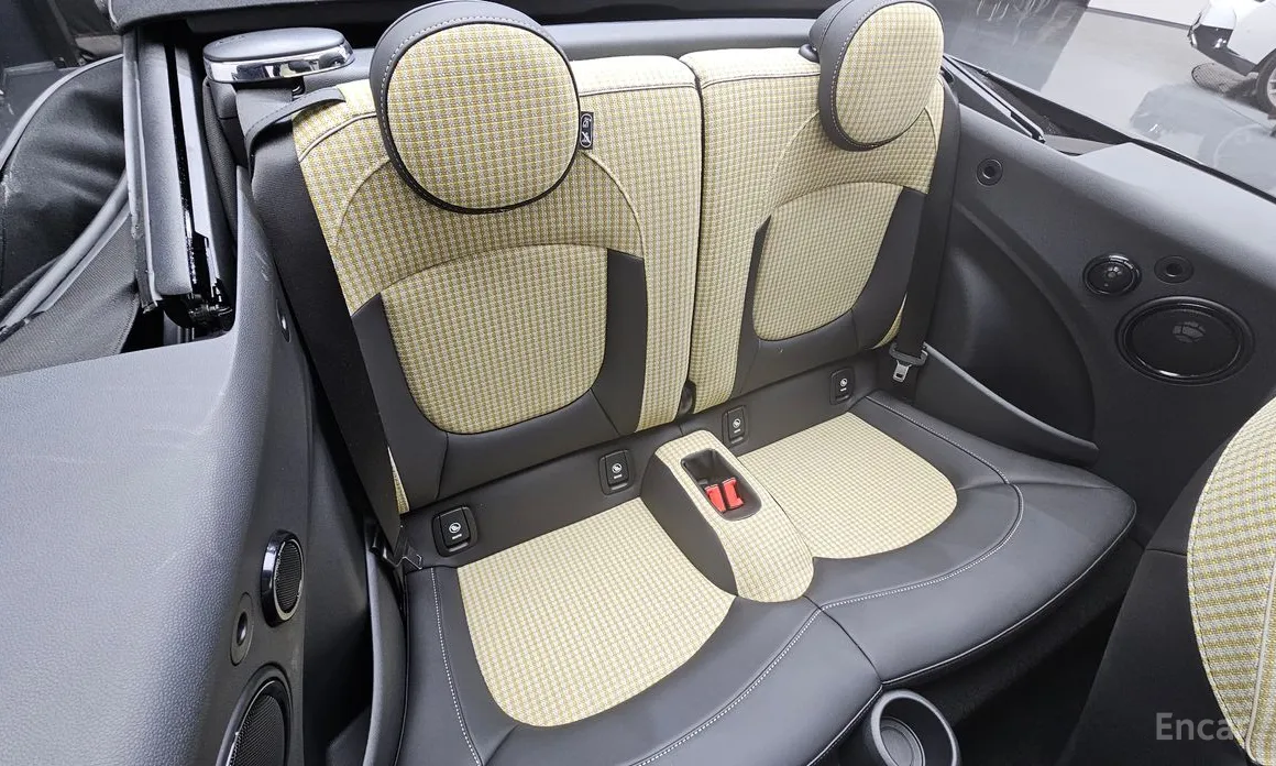 Фото 12 - Mini Cooper Convertible