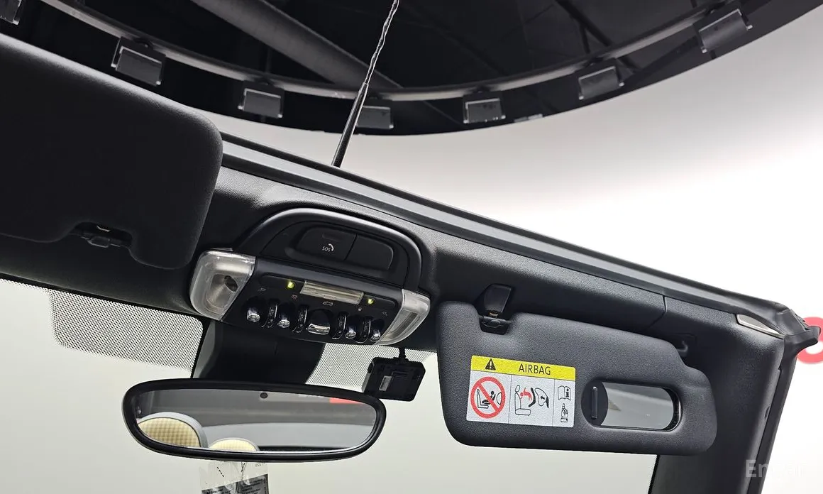 Фото 19 - Mini Cooper Convertible