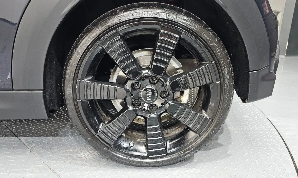 Фото 5 - Mini Cooper Convertible