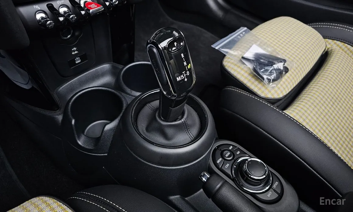 Фото 9 - Mini Cooper Convertible