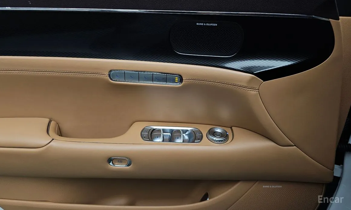 Фото 17 - Genesis G90