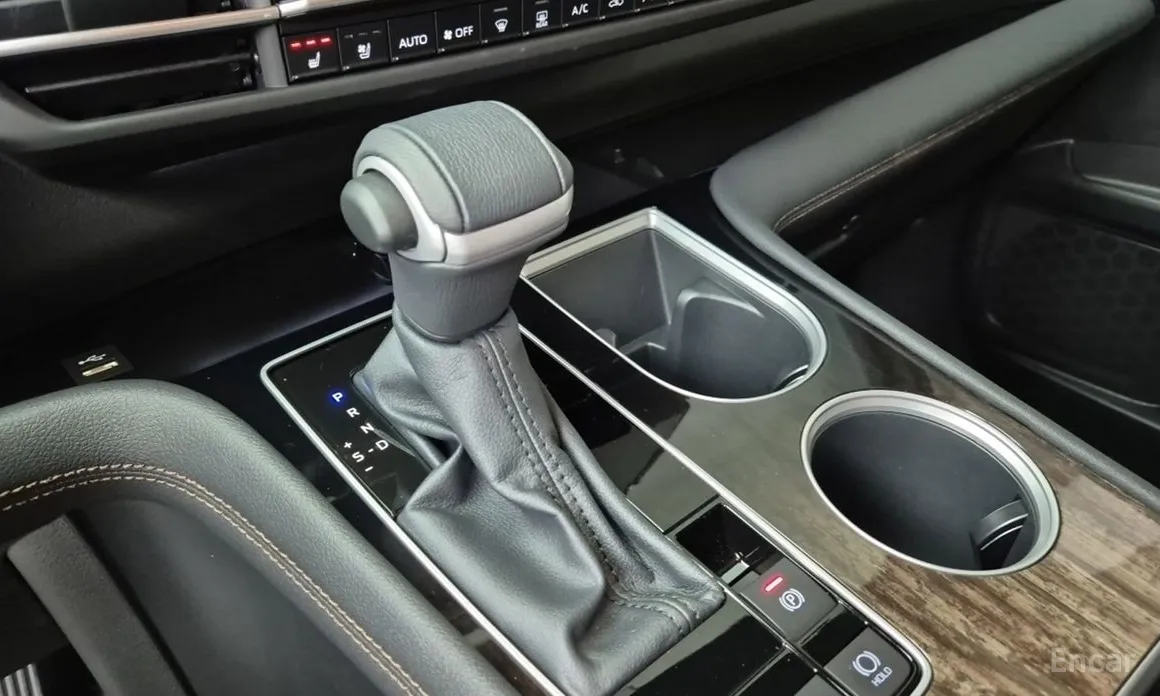 Фото 8 - Toyota Sienna