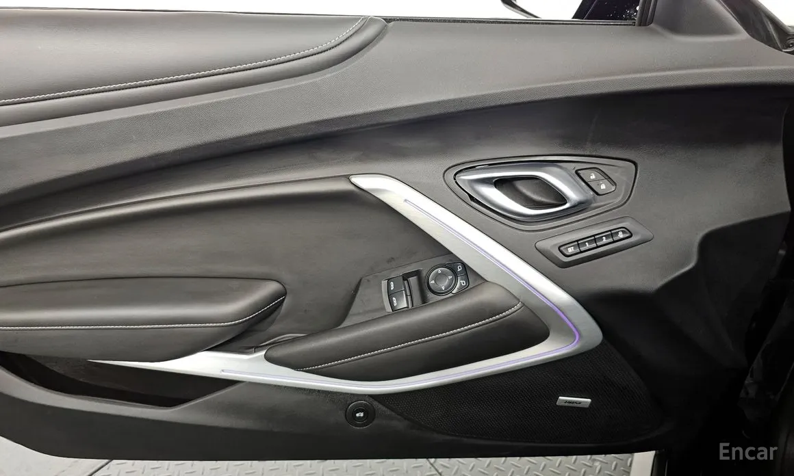 Фото 17 - Chevrolet Camaro