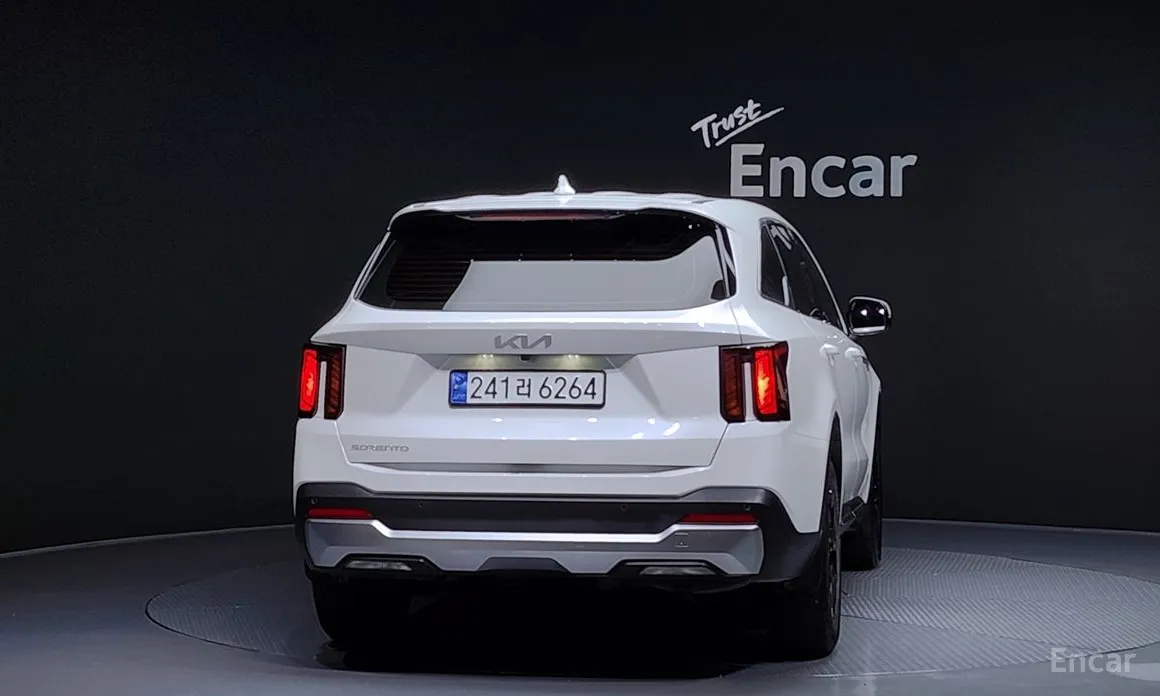 Фото 4 - Kia Sorento