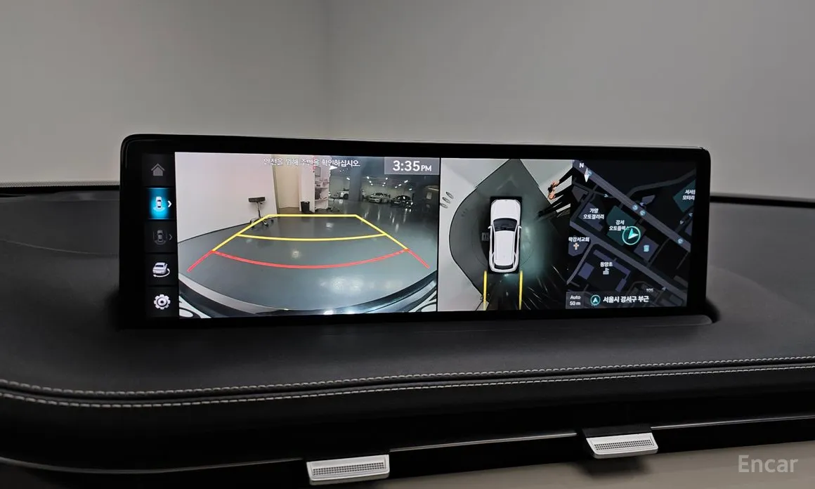 Photo 15 - Genesis GV70