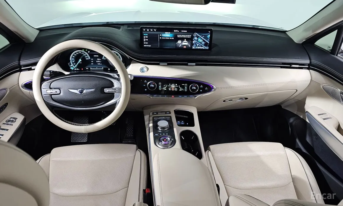 Photo 7 - Genesis GV70