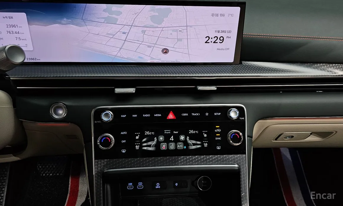 Фото 14 - Genesis GV80