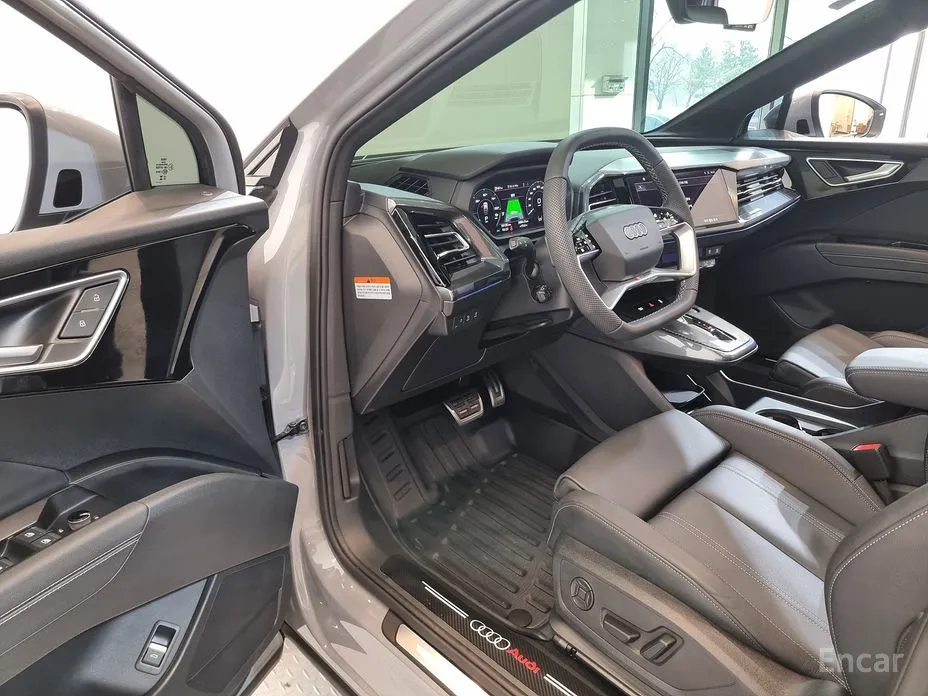 Фото 10 - Audi Q4 e-tron