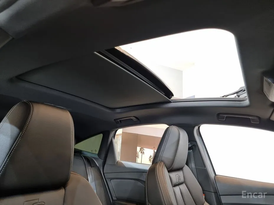 Фото 12 - Audi Q4 e-tron