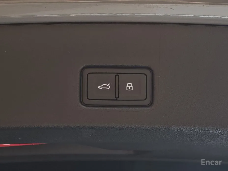 Фото 14 - Audi Q4 e-tron