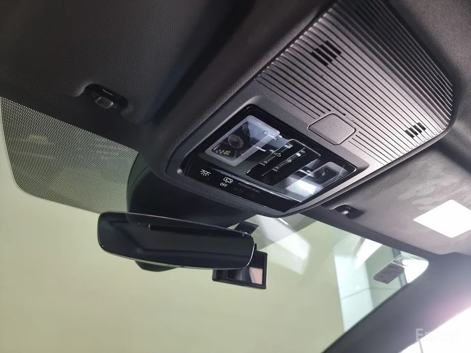 Фото 20 - Audi Q4 e-tron