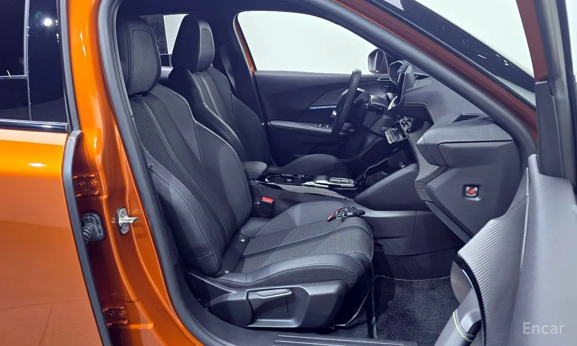 Фото 12 - Peugeot 2008