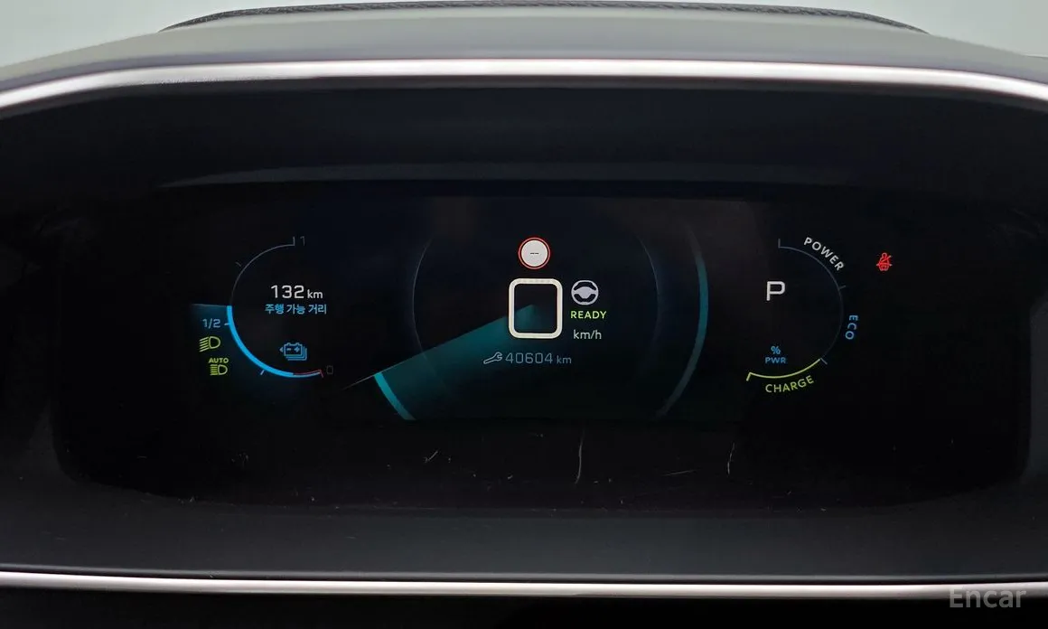 Фото 8 - Peugeot 2008