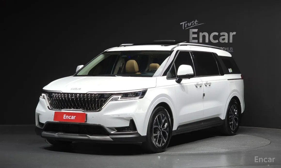 Фото 1 - Kia Carnival