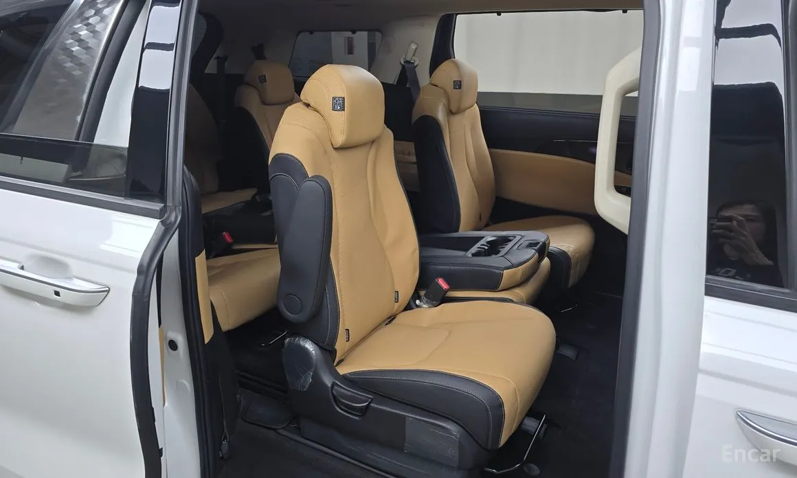 Фото 12 - Kia Carnival