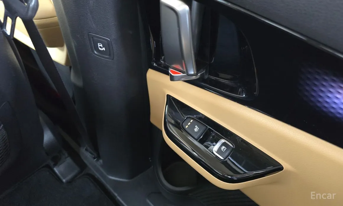 Фото 18 - Kia Carnival