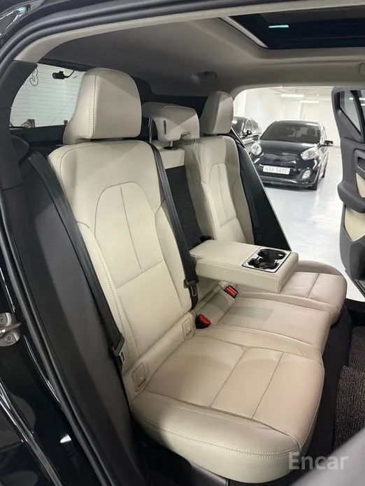 Фото 14 - Volvo XC40