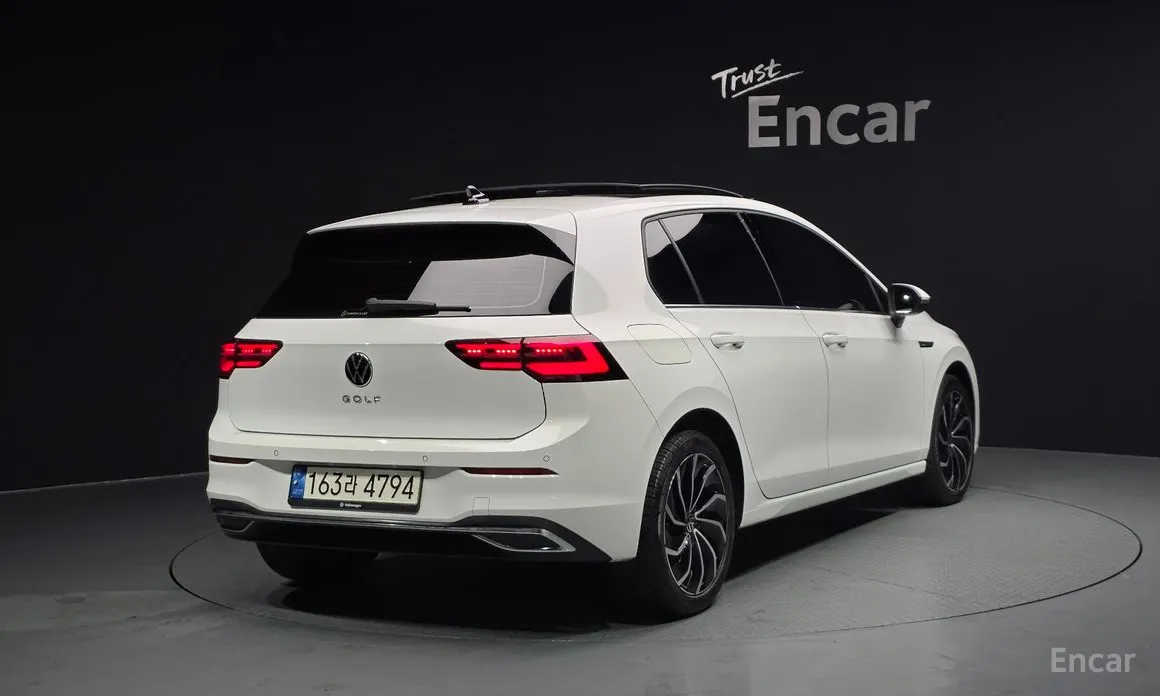 Фото 2 - Volkswagen Golf