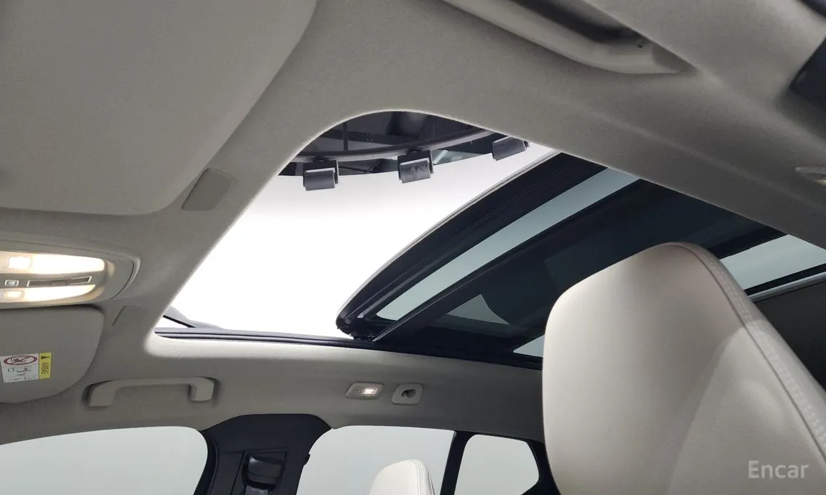 Фото 19 - Volvo XC40