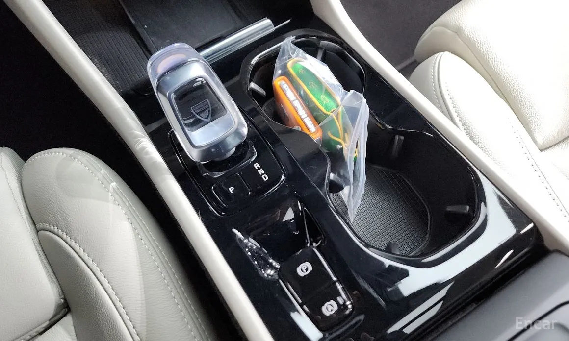 Фото 9 - Volvo XC40