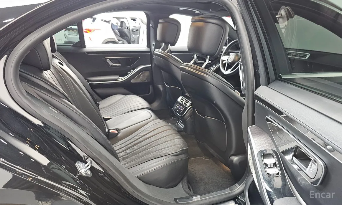 Фото 12 - Mercedes-Benz S-Class