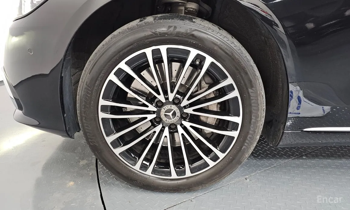 Фото 5 - Mercedes-Benz S-Class