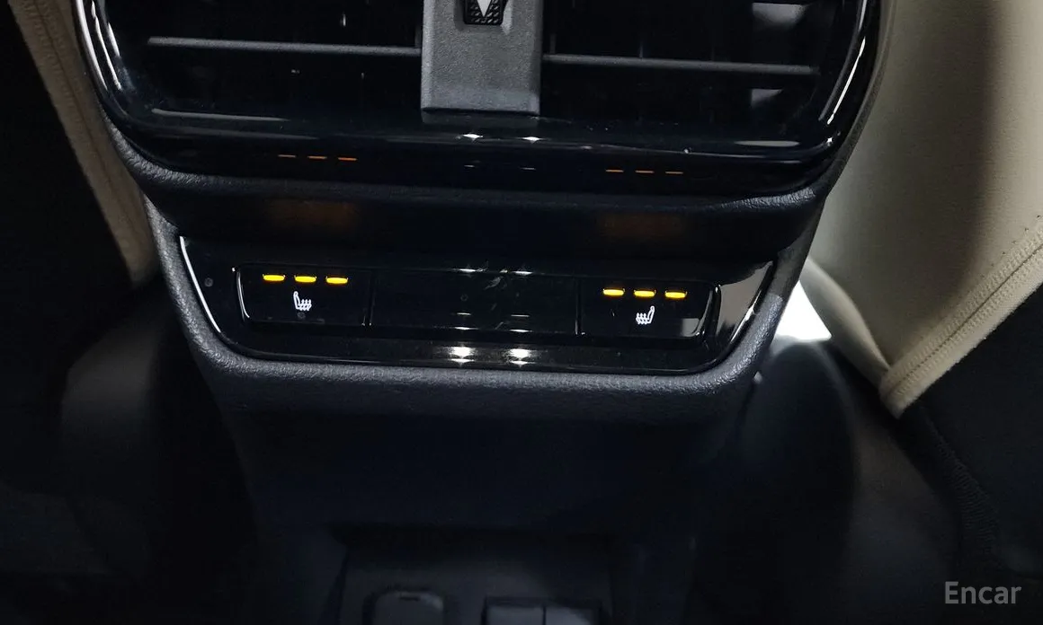 Фото 18 - Lexus NX