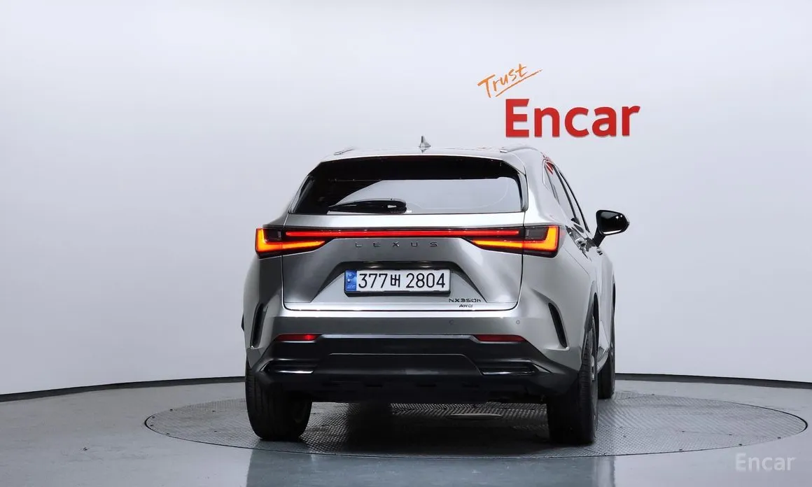 Фото 4 - Lexus NX