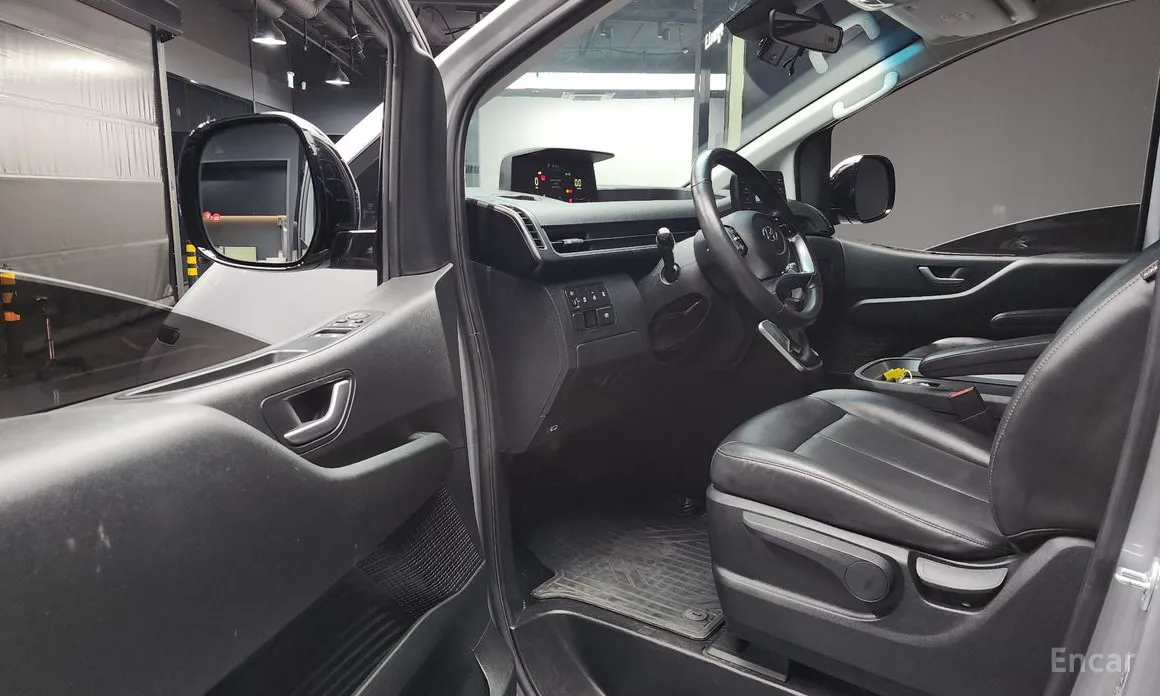 Фото 10 - Hyundai Staria