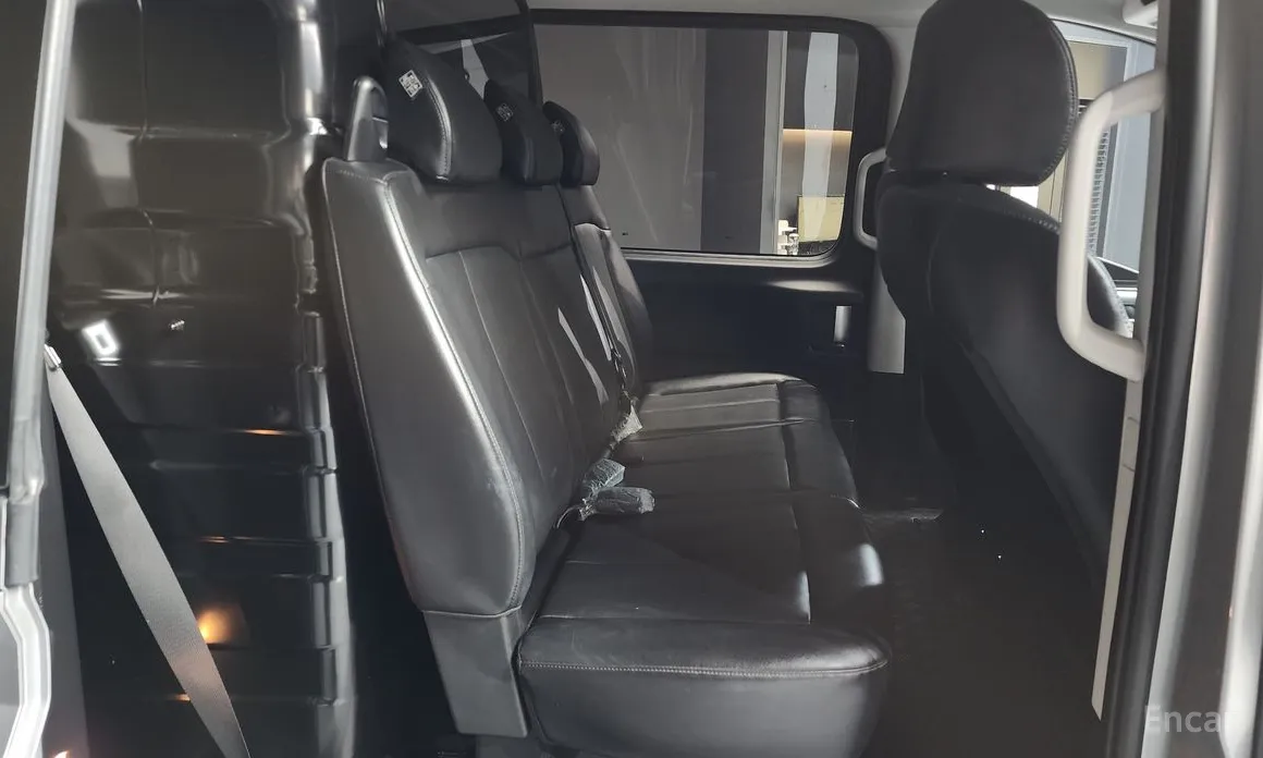 Фото 12 - Hyundai Staria