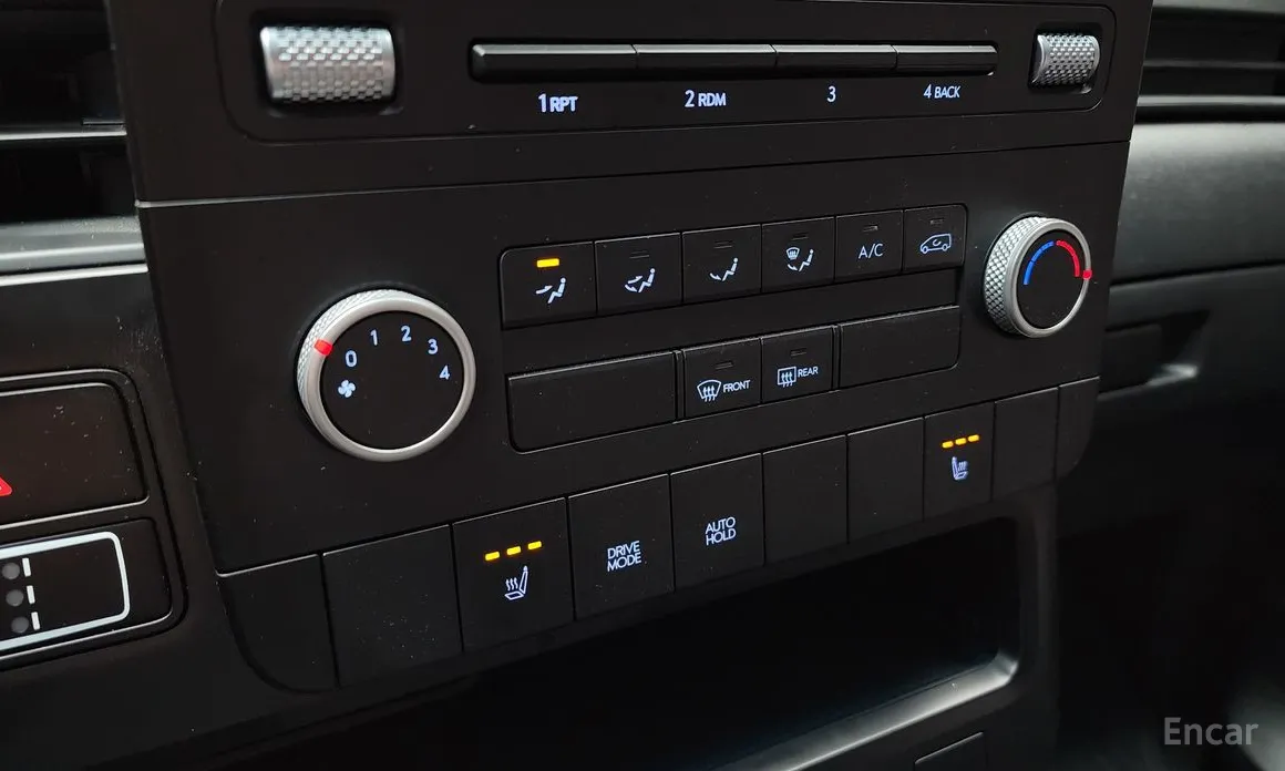 Фото 16 - Hyundai Staria