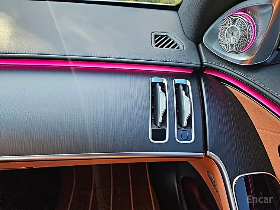 Фото 12 - Mercedes-Benz S-Class