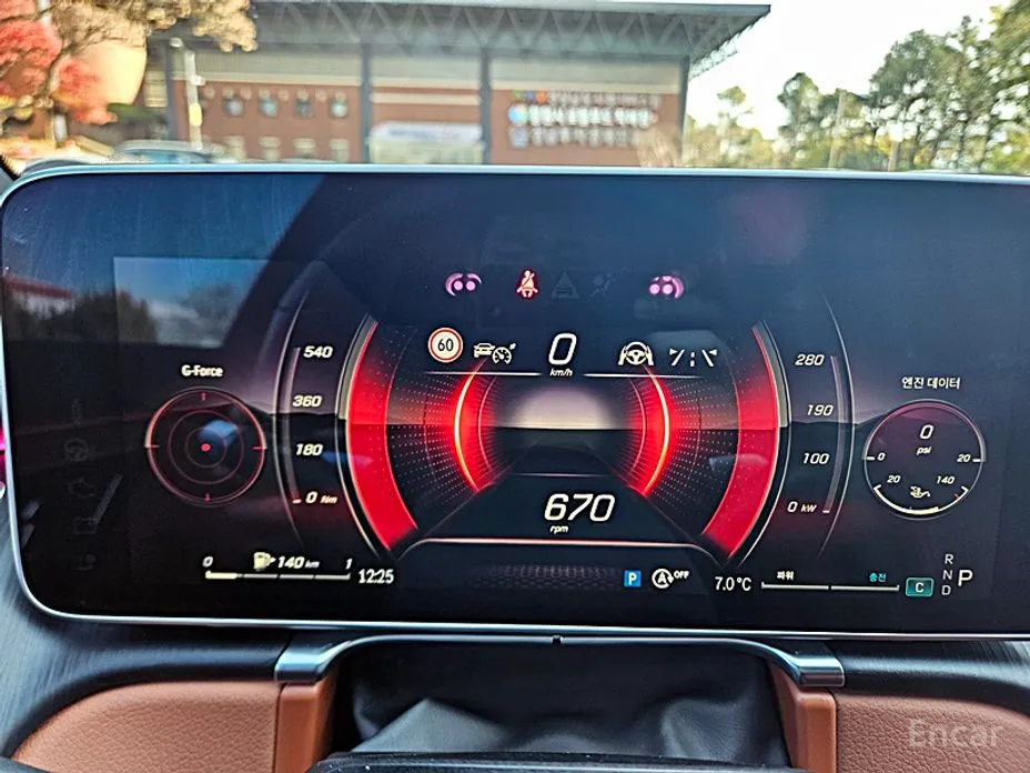 Фото 13 - Mercedes-Benz S-Class