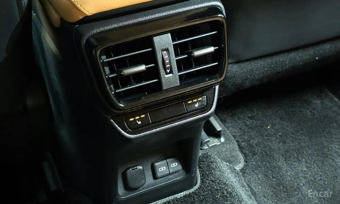 Фото 19 - Lexus NX