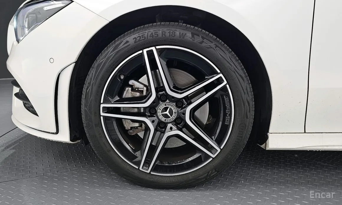 Фото 5 - Mercedes-Benz CLA-Class