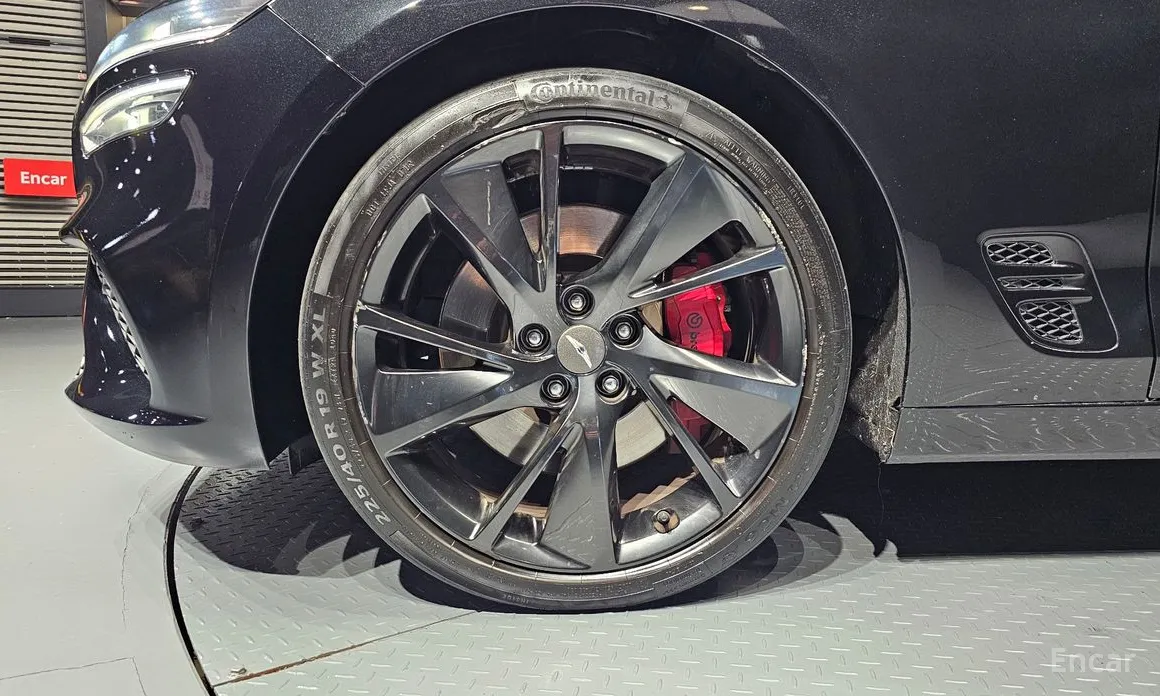 Фото 5 - Genesis G70