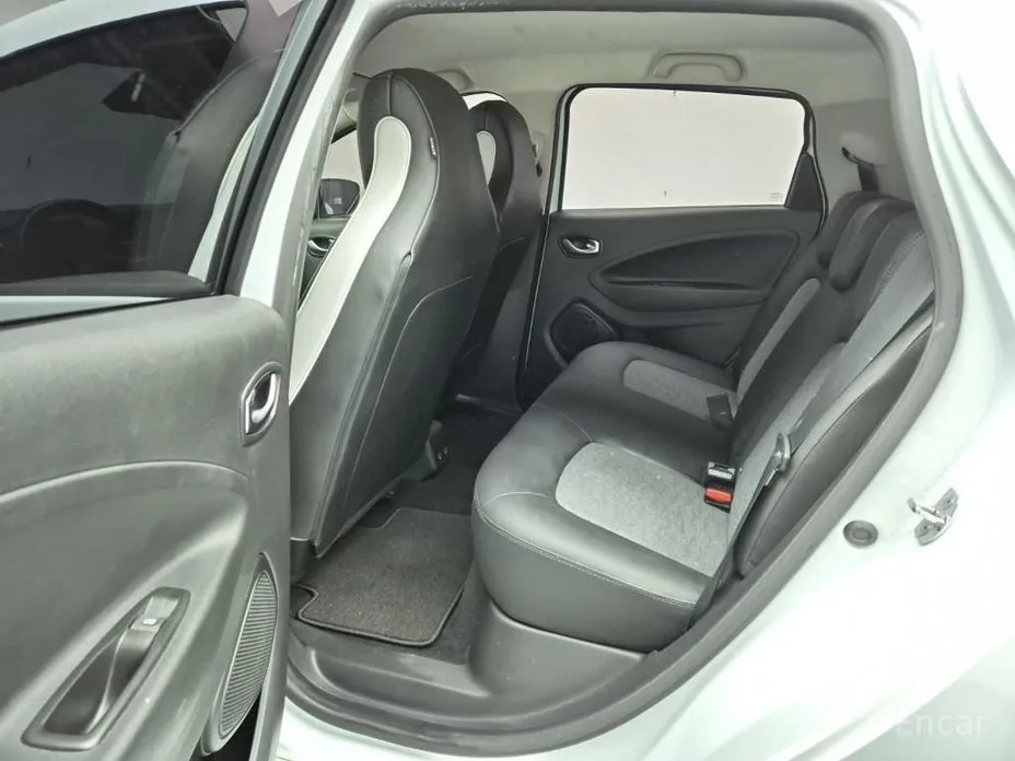 Фото 12 - Renault Zoe