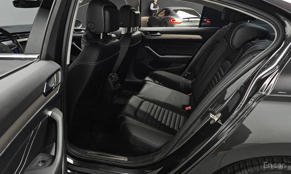 Фото 12 - Volkswagen Passat