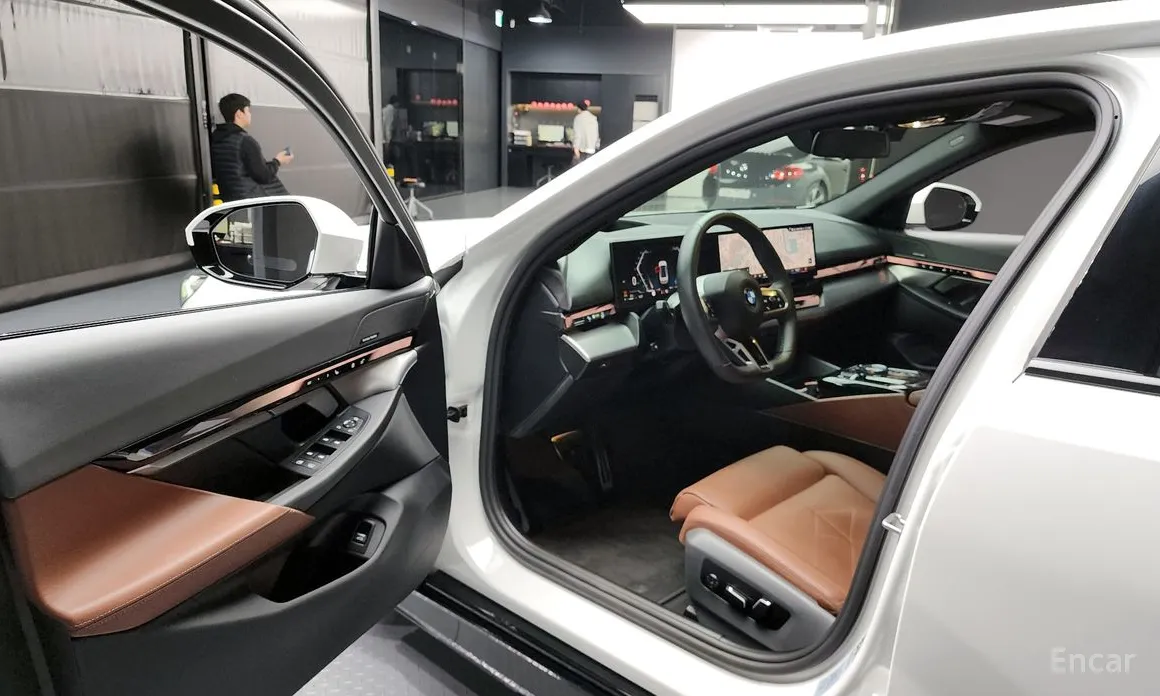 Фото 10 - BMW 5 Series