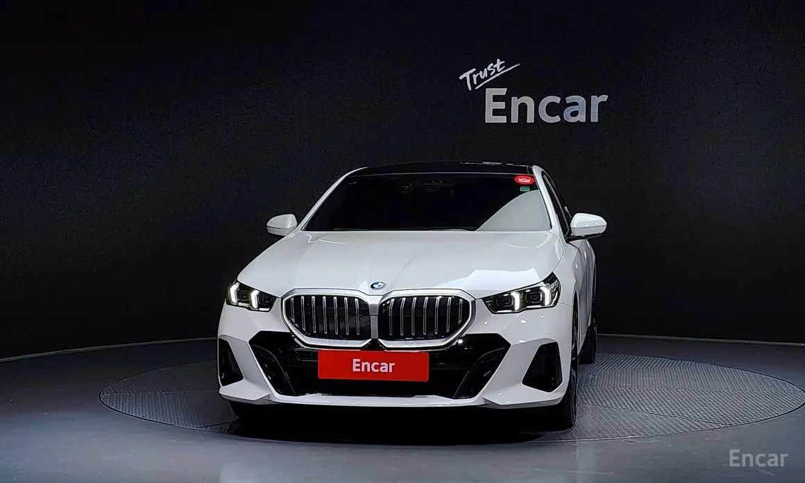 Фото 3 - BMW 5 Series