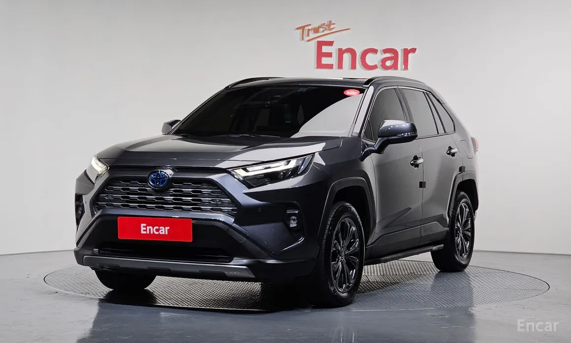 Фото 1 - Toyota RAV4