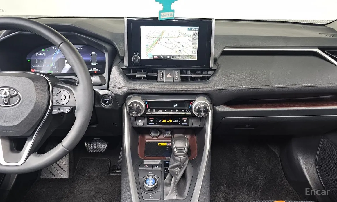 Фото 14 - Toyota RAV4