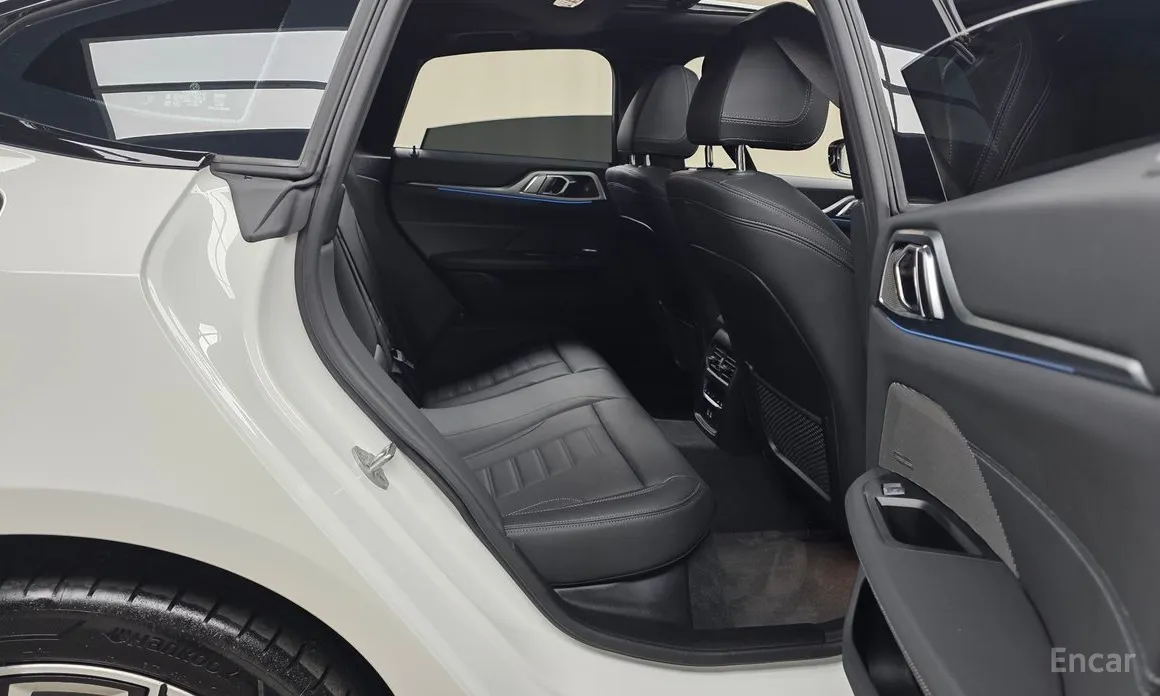 Фото 12 - BMW i4