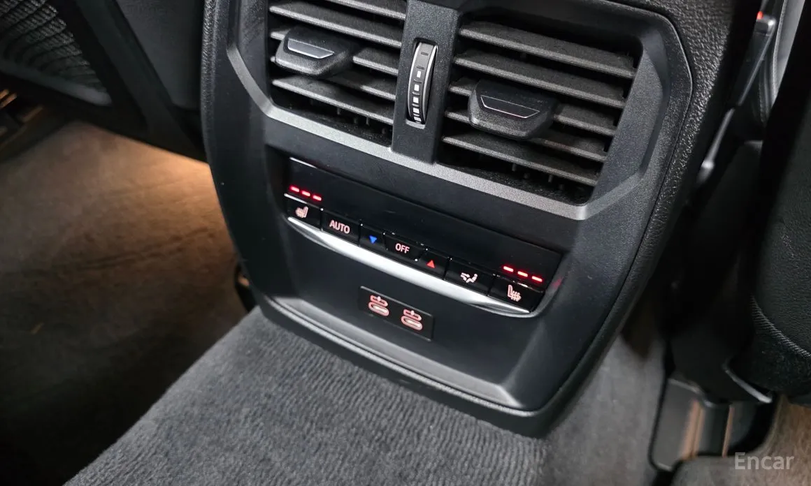 Фото 18 - BMW i4