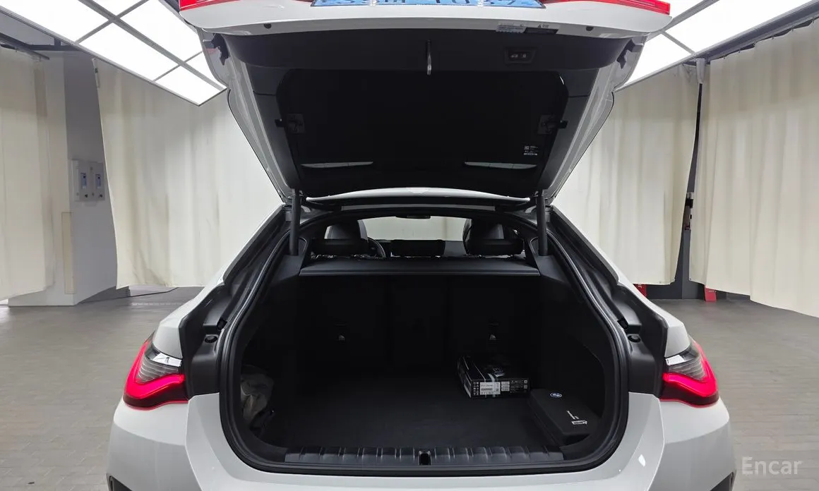 Фото 20 - BMW i4