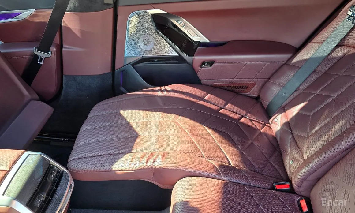 Фото 11 - BMW i7