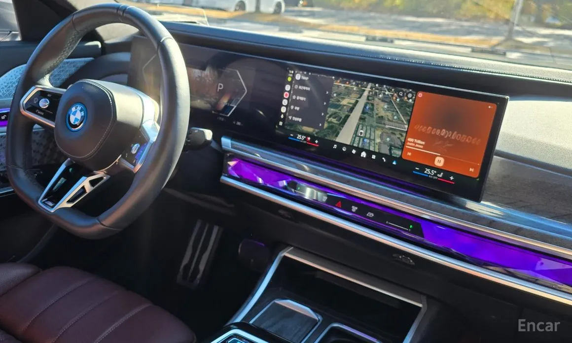 Фото 19 - BMW i7