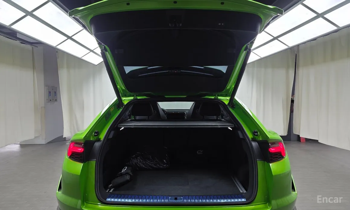 Фото 20 - Lamborghini Urus