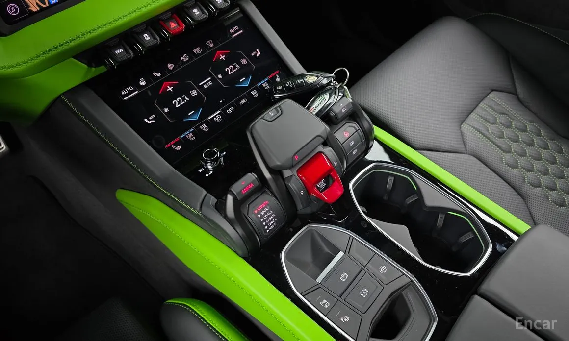 Фото 9 - Lamborghini Urus